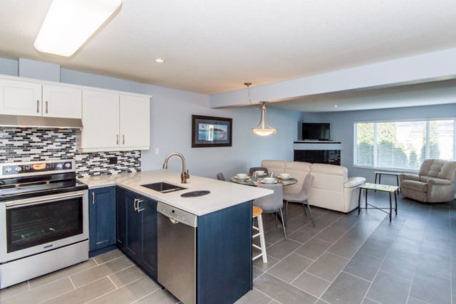 open plan kitchen/living area